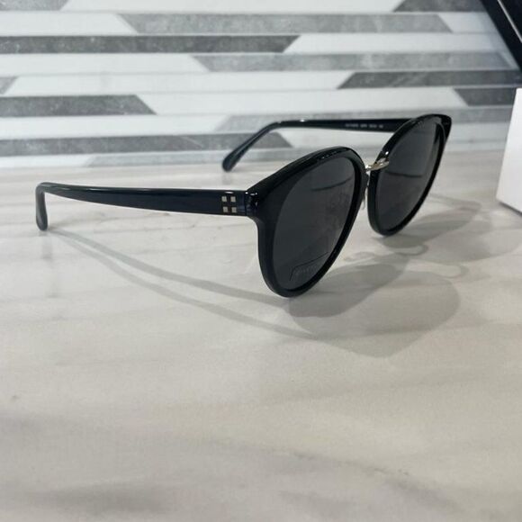 NIB Givenchy GV 7115/F/S Unisex Sunglasses - Picture 2 of 10